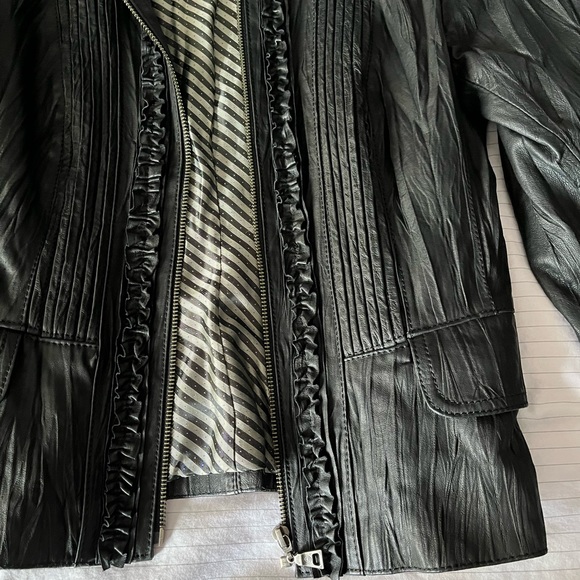 Danier leather jacket - Picture 5 of 7
